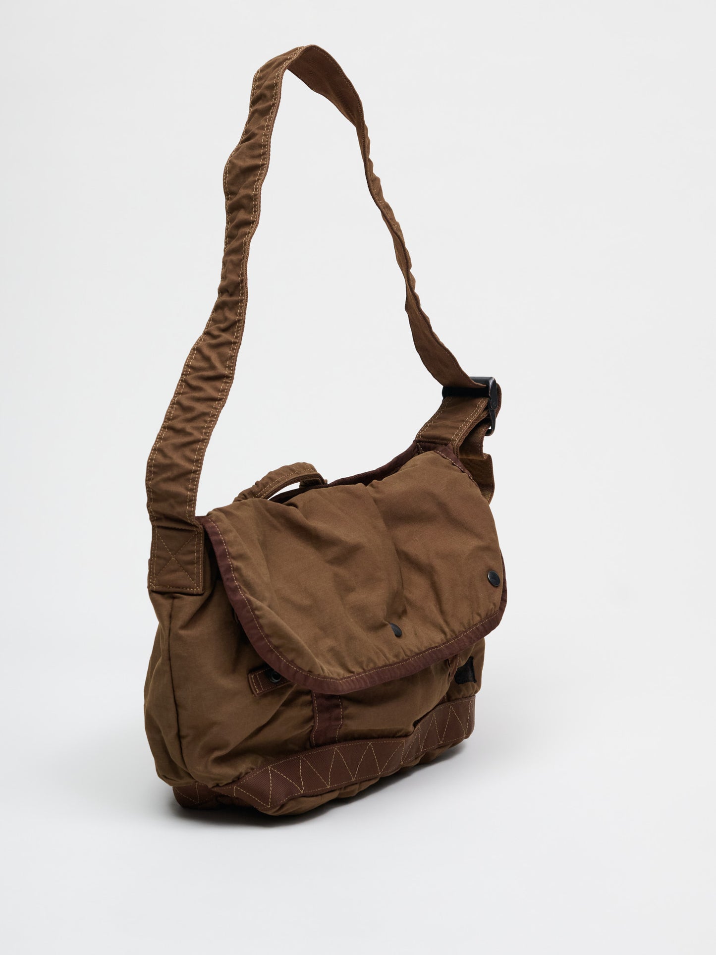 Crag Messenger Bag (M), Coyote