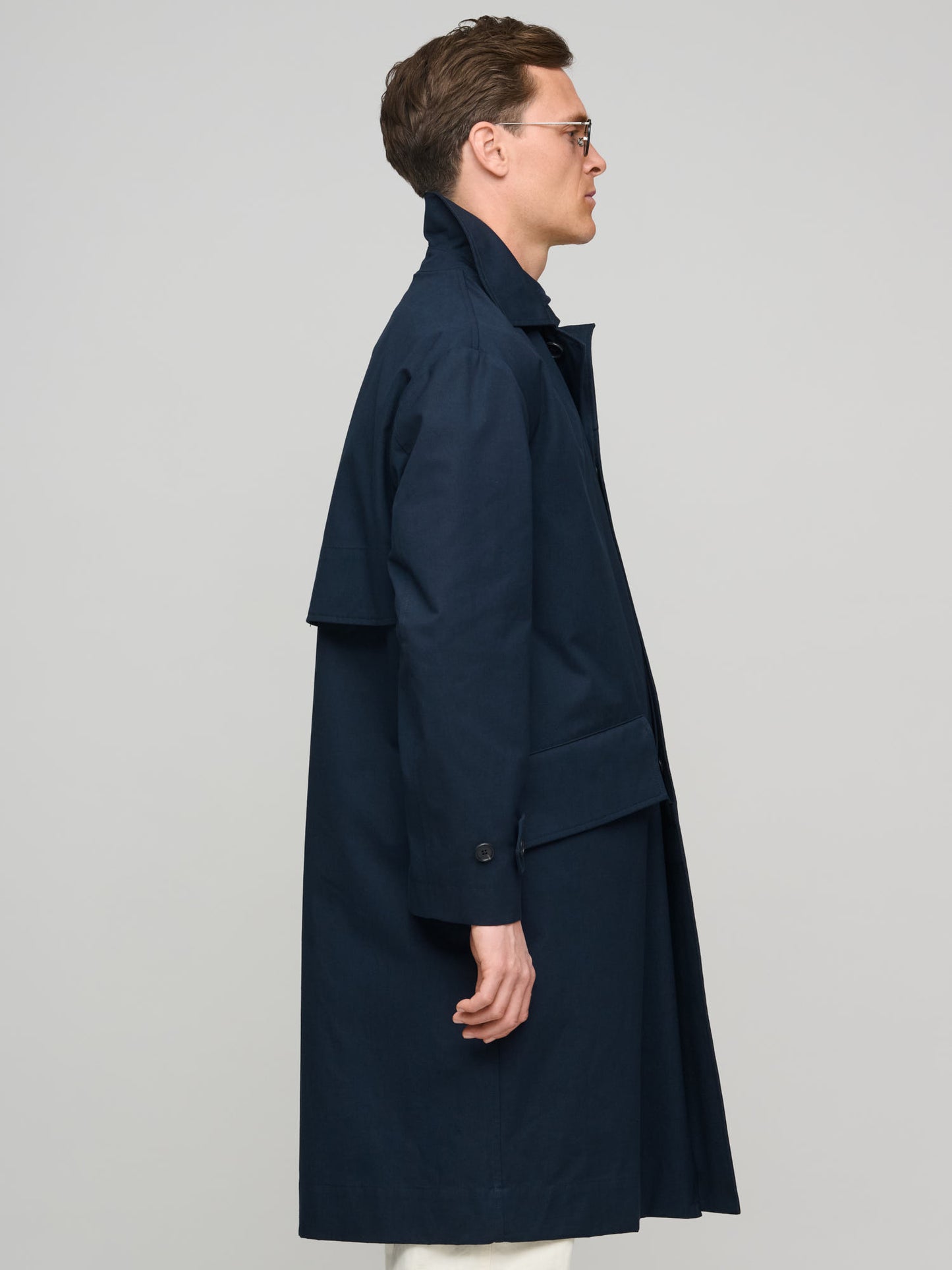 Slant Pocket Mac Light Ventile Canvas, Dark Navy
