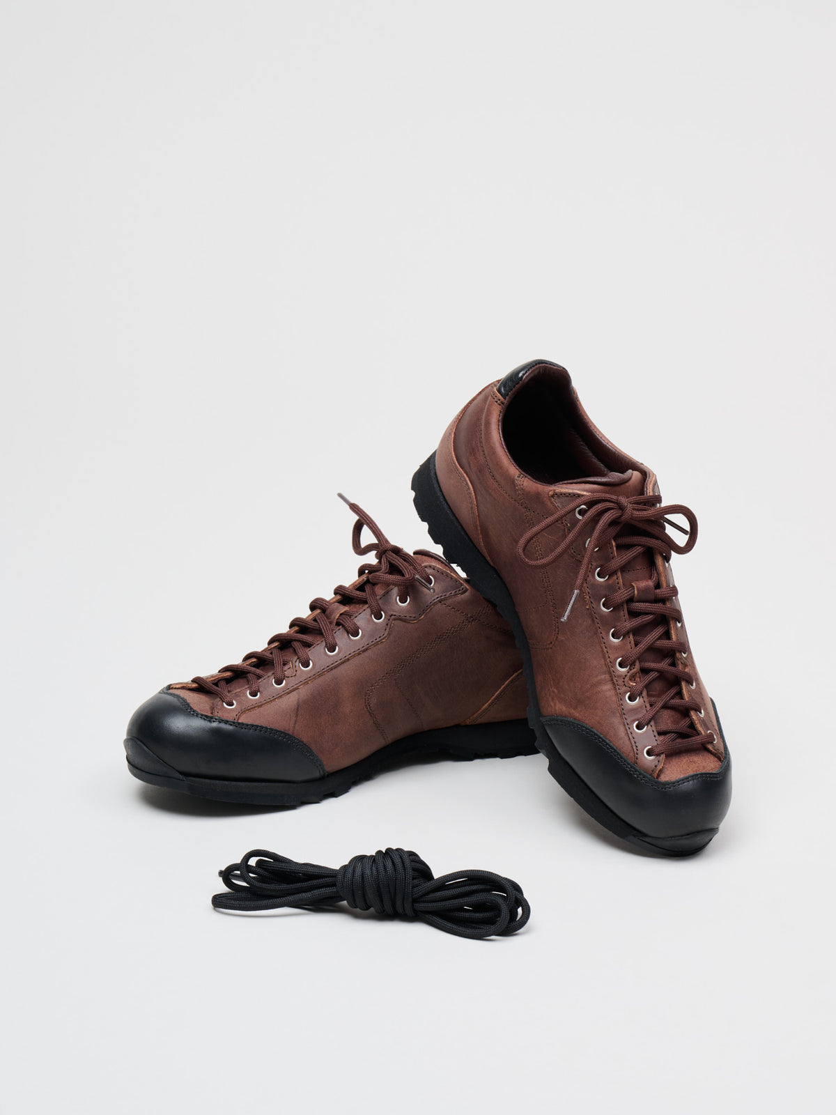 Movida 92, Mogano Waxed Leather