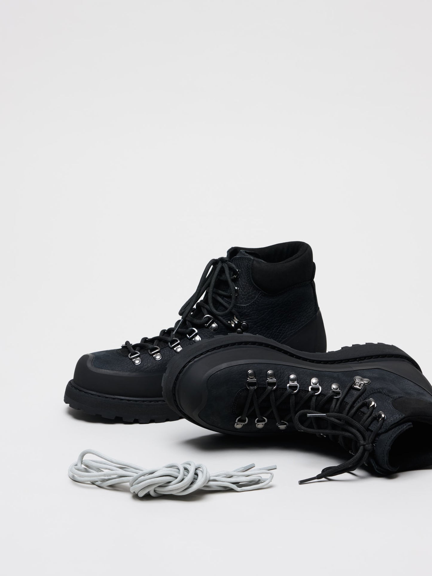Roccia Vet Gomma, Black Leather