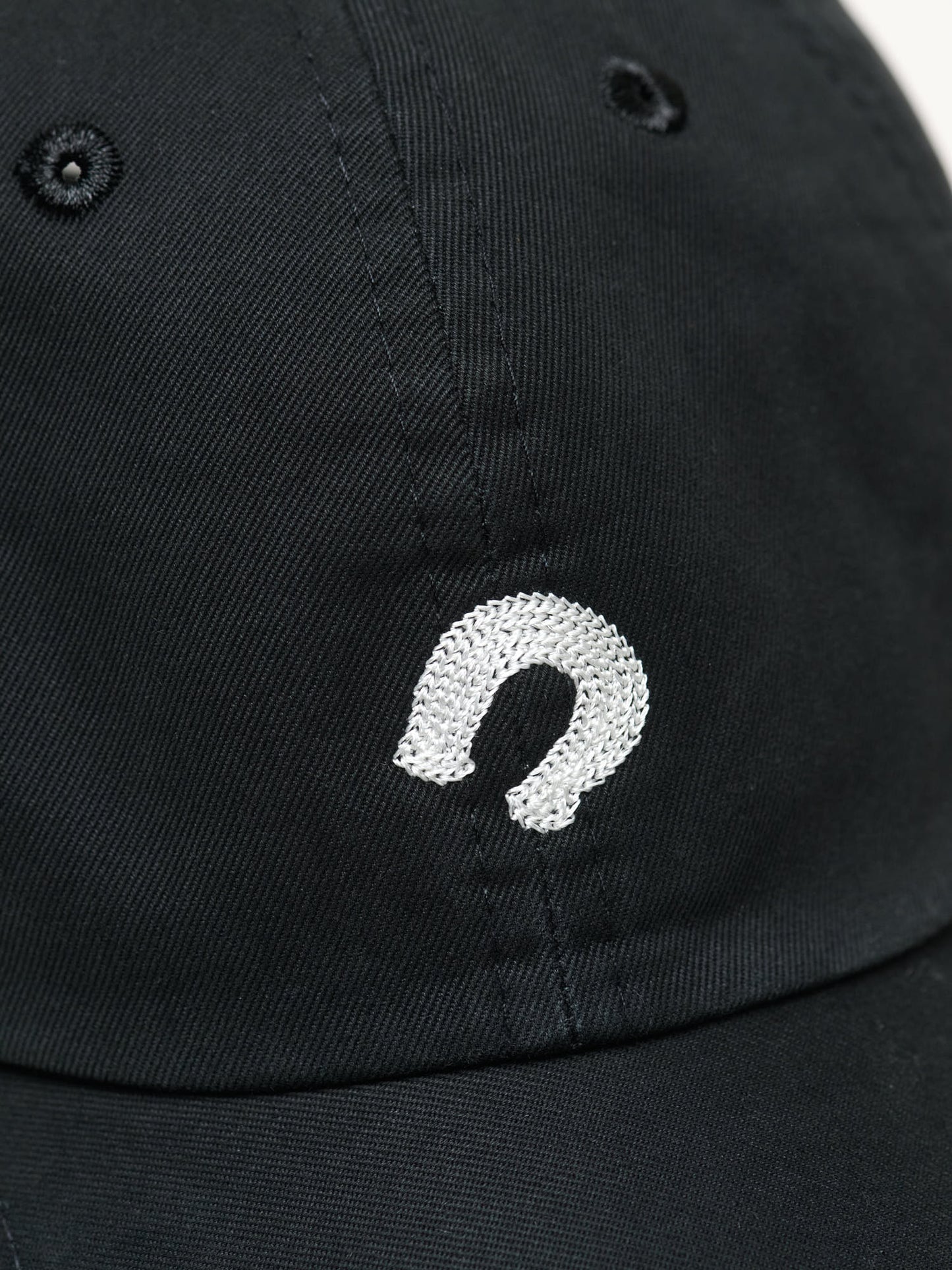 Horseshoe Chainstitch Baseball Cap, Black