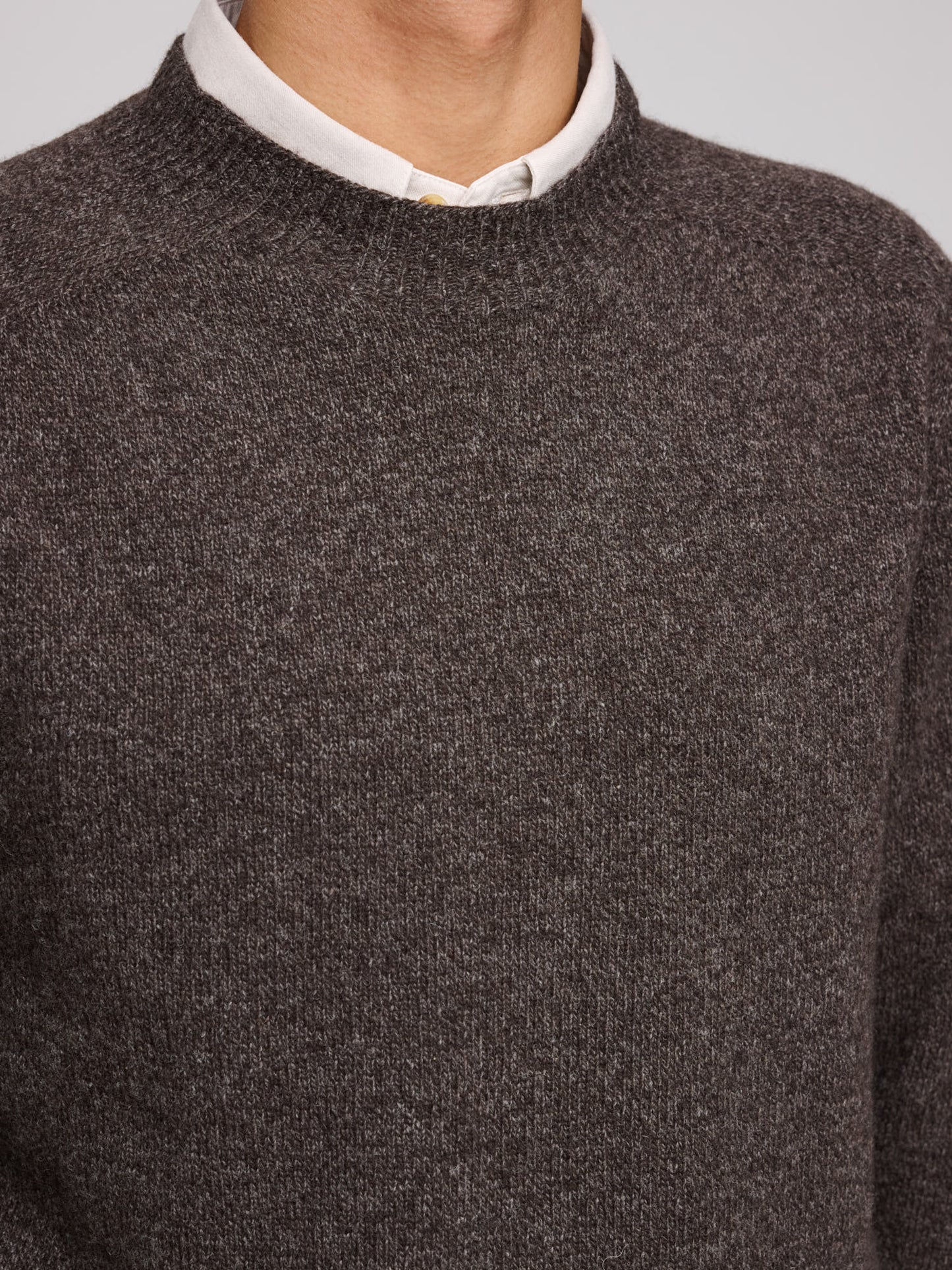 Seamless Crew Neck Yak Wool Cashmere Blend, Coffee Twist