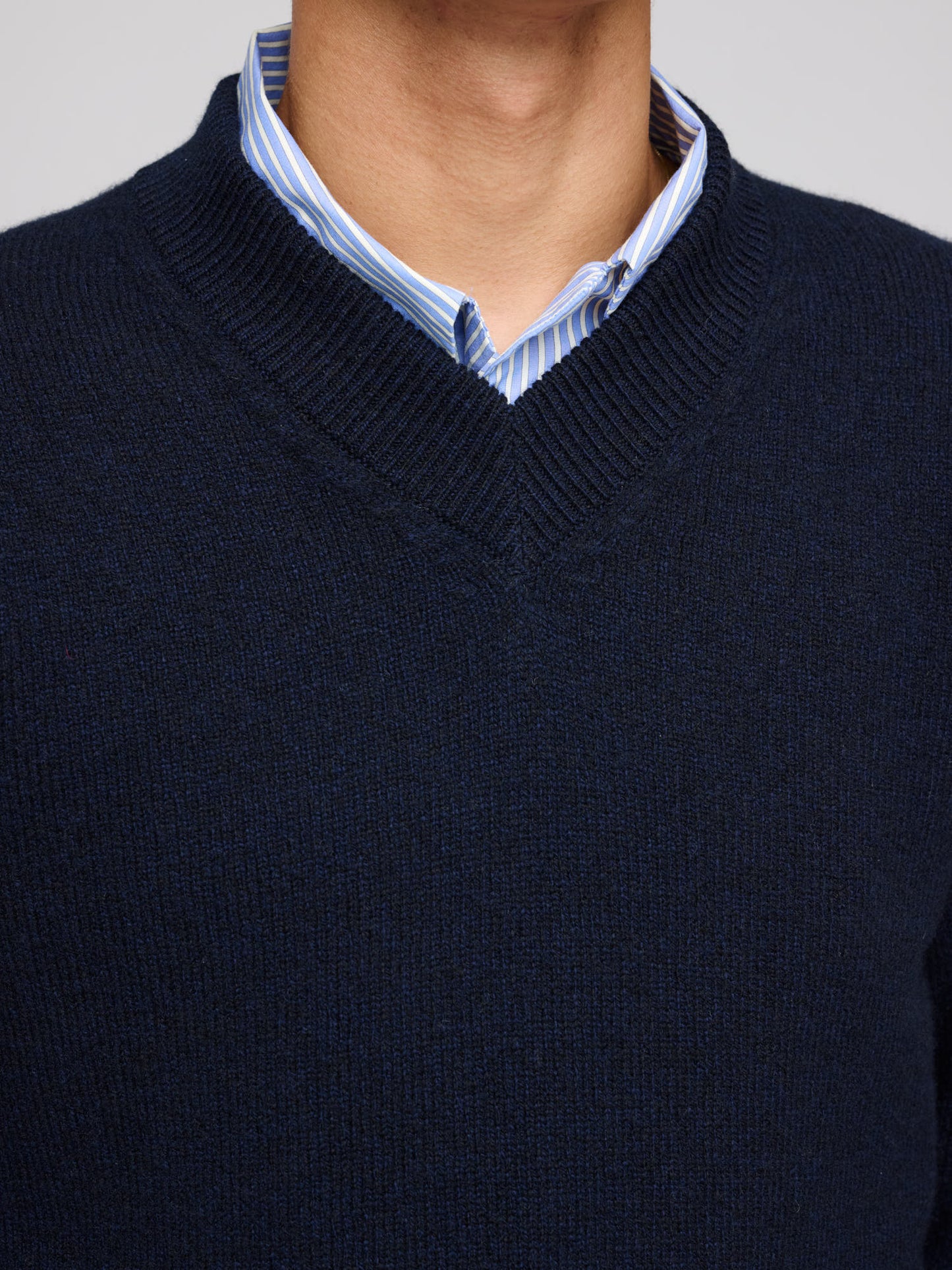 Lambswool V-neck Jumper, Dark Navy Mouline