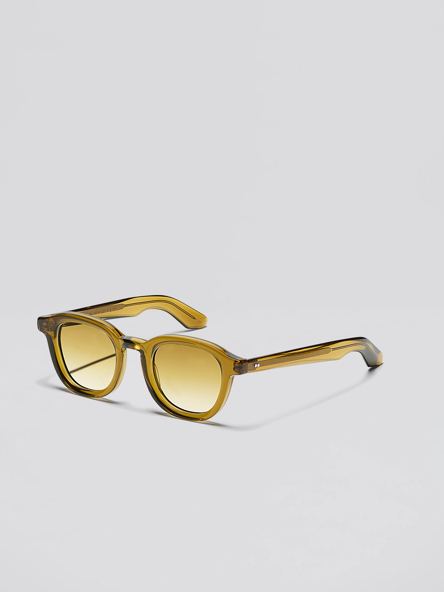 Dahven, Olive Brown with Chestnut Lenses