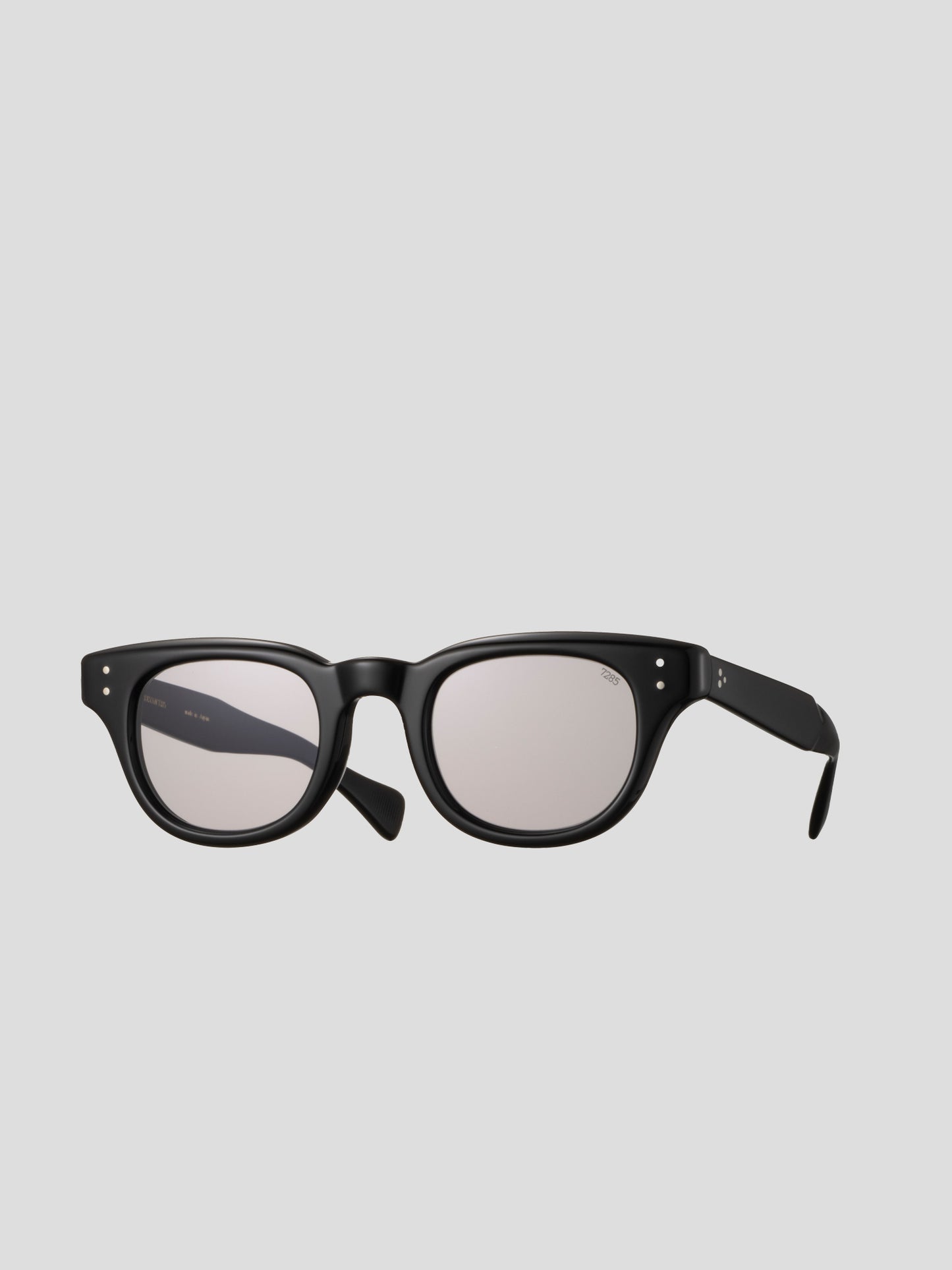 353E, Black