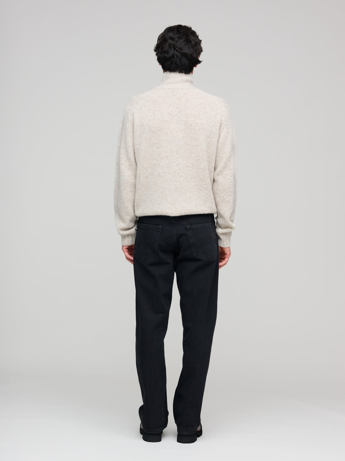 Loose Fit, Washed Black