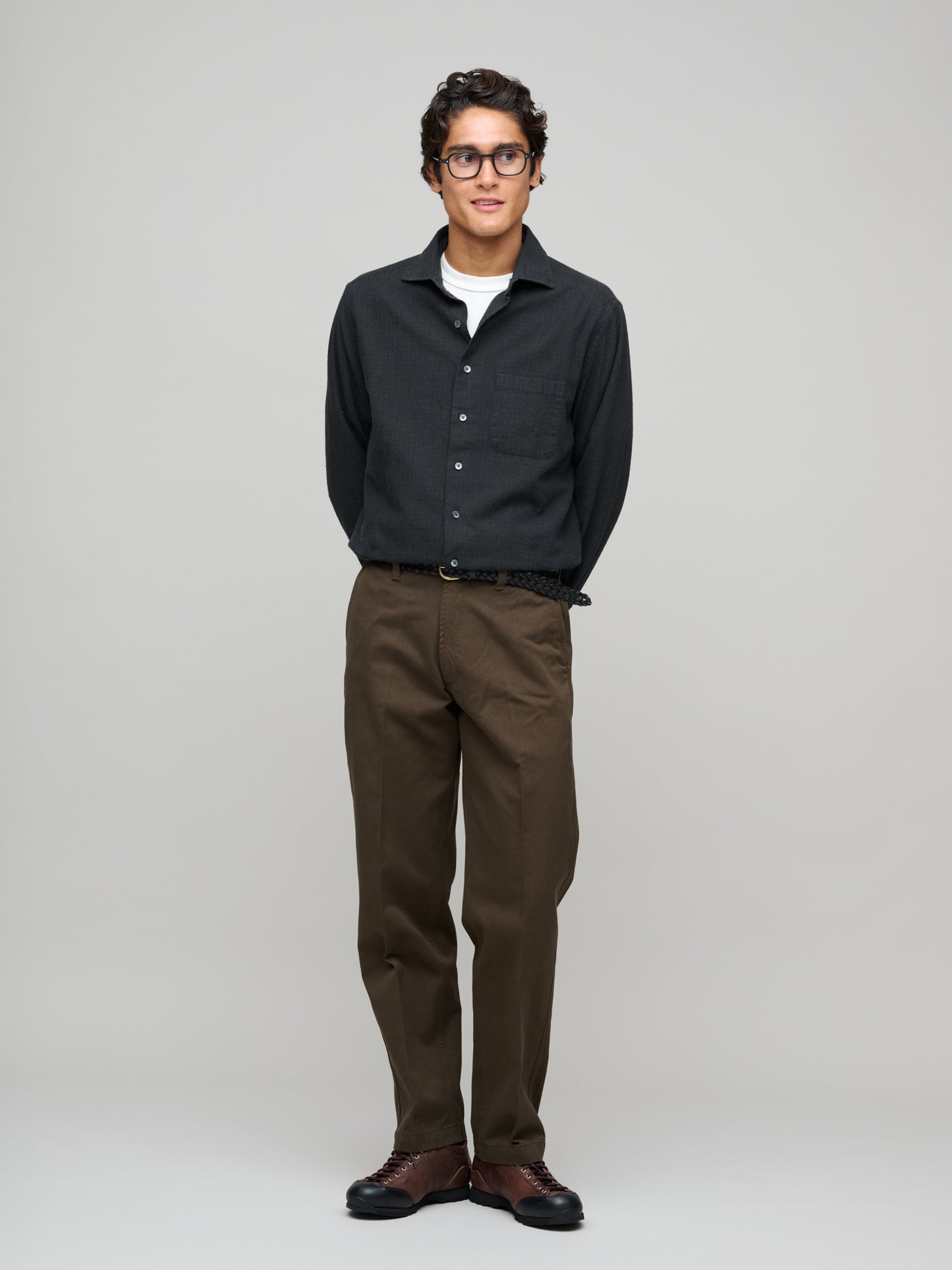 Soft Spread Collar, Architects Grid, Faded Black