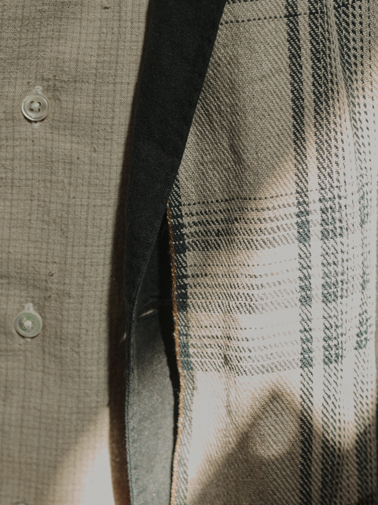 Graphic Check Scarf Textured Linen, Stone / Black