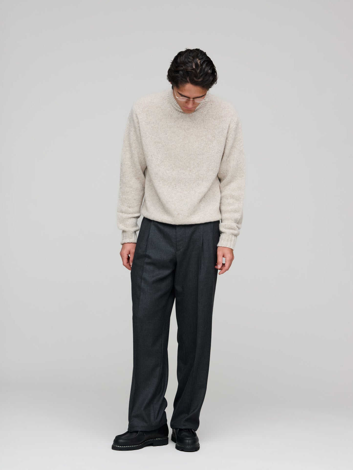 Super Light Wool Two-Tuck Slacks, Top Charcoal