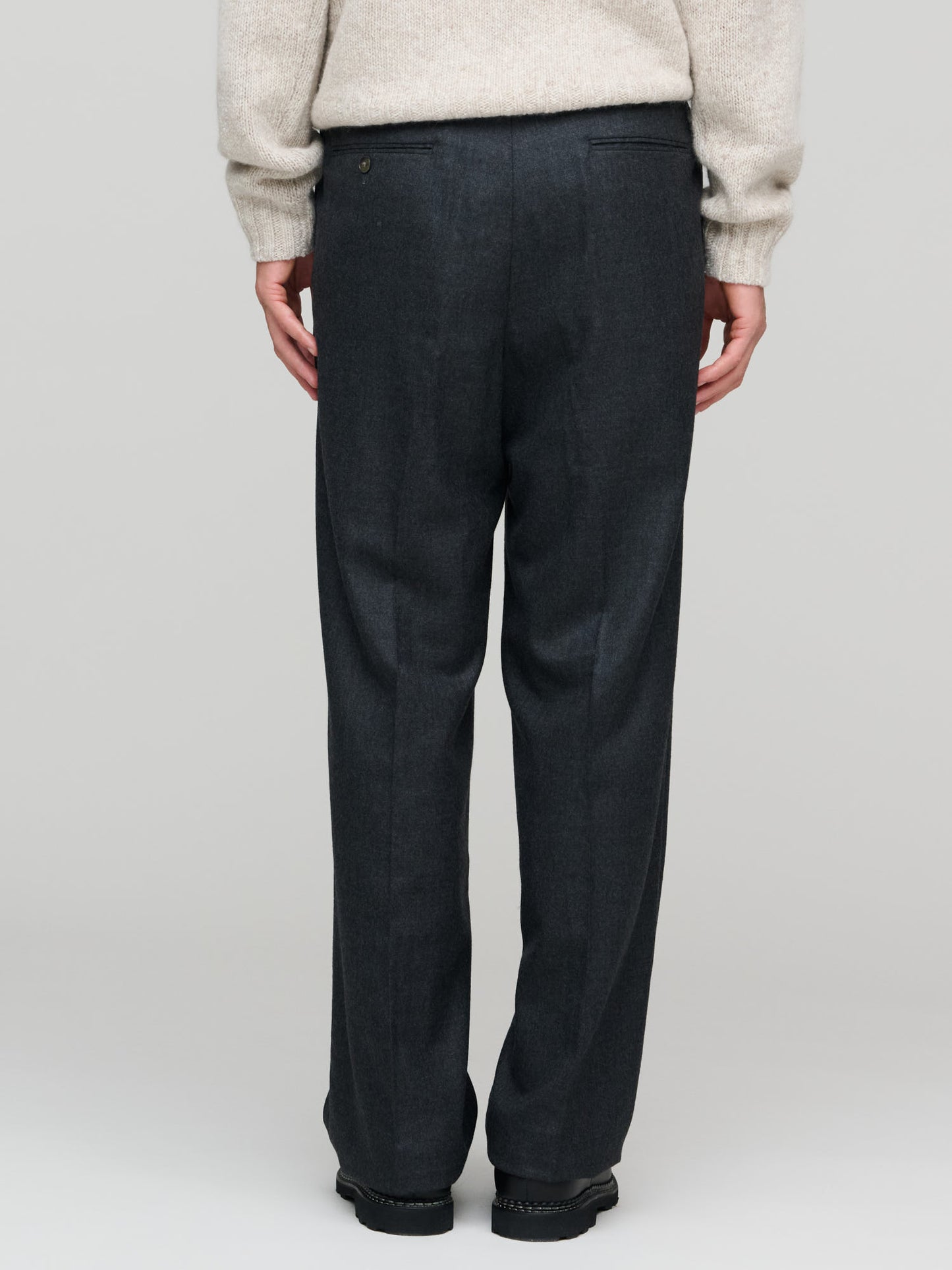 Super Light Wool Two-Tuck Slacks, Top Charcoal
