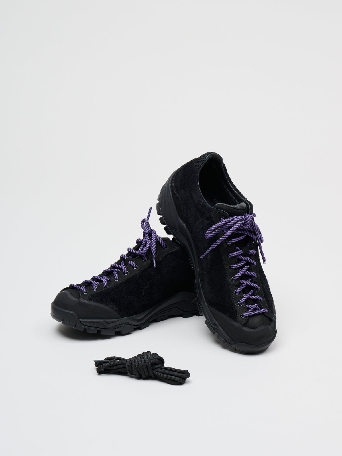 Movida, Black Suede