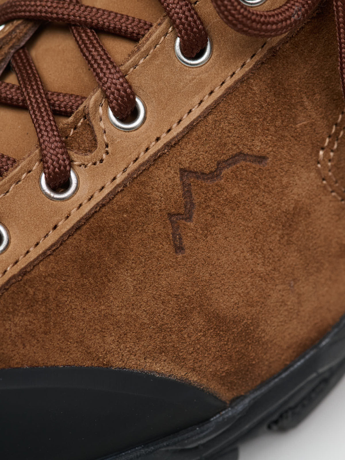 Movida, Bison Suede