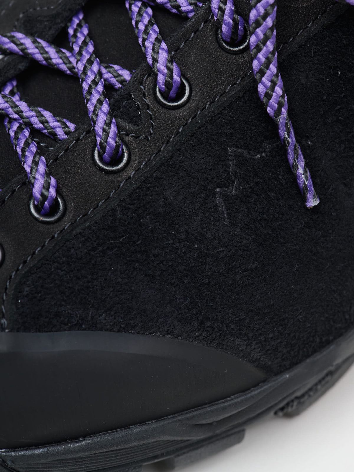 Movida, Black Suede