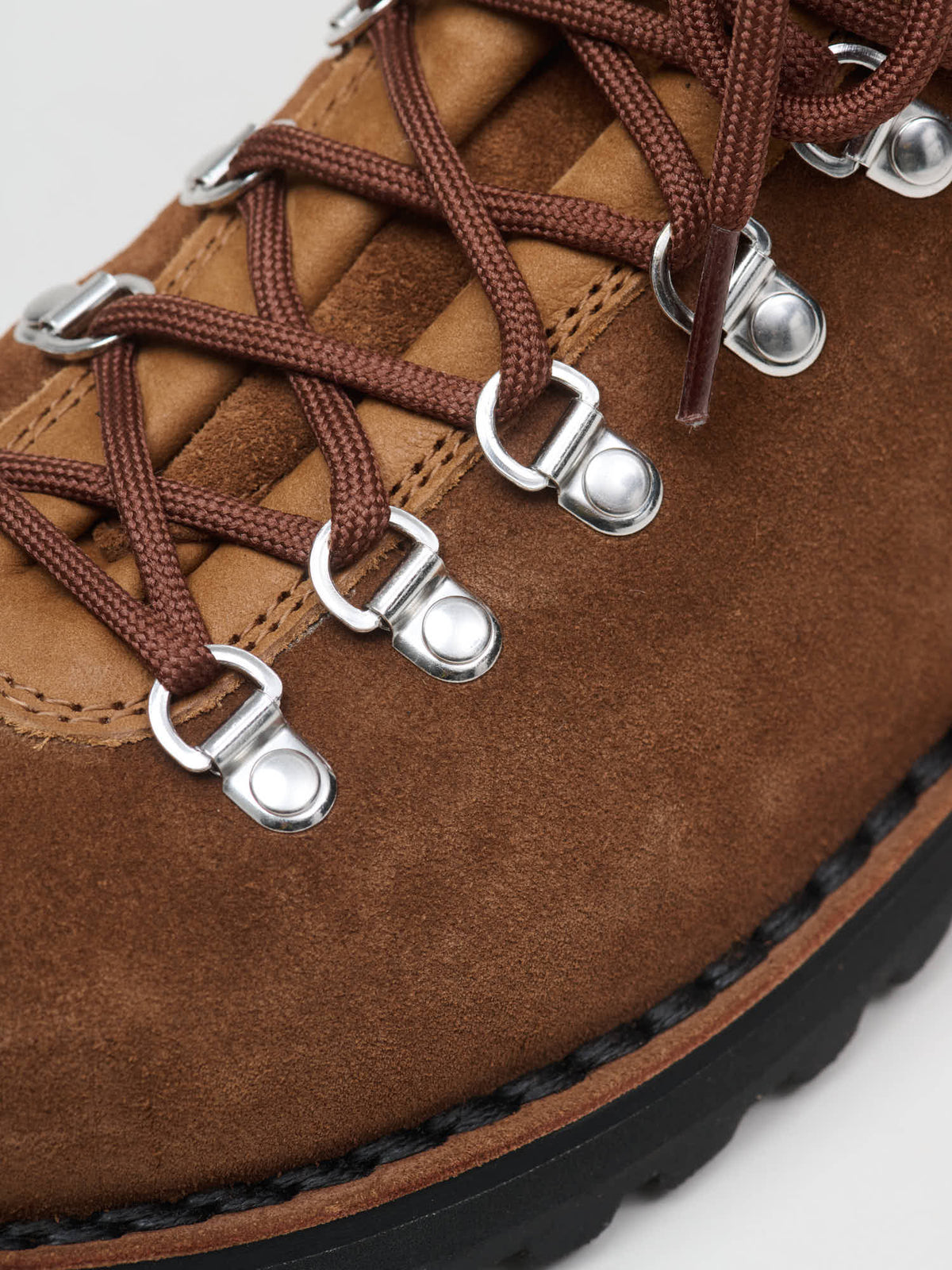 Roccia Vet, Bison Suede