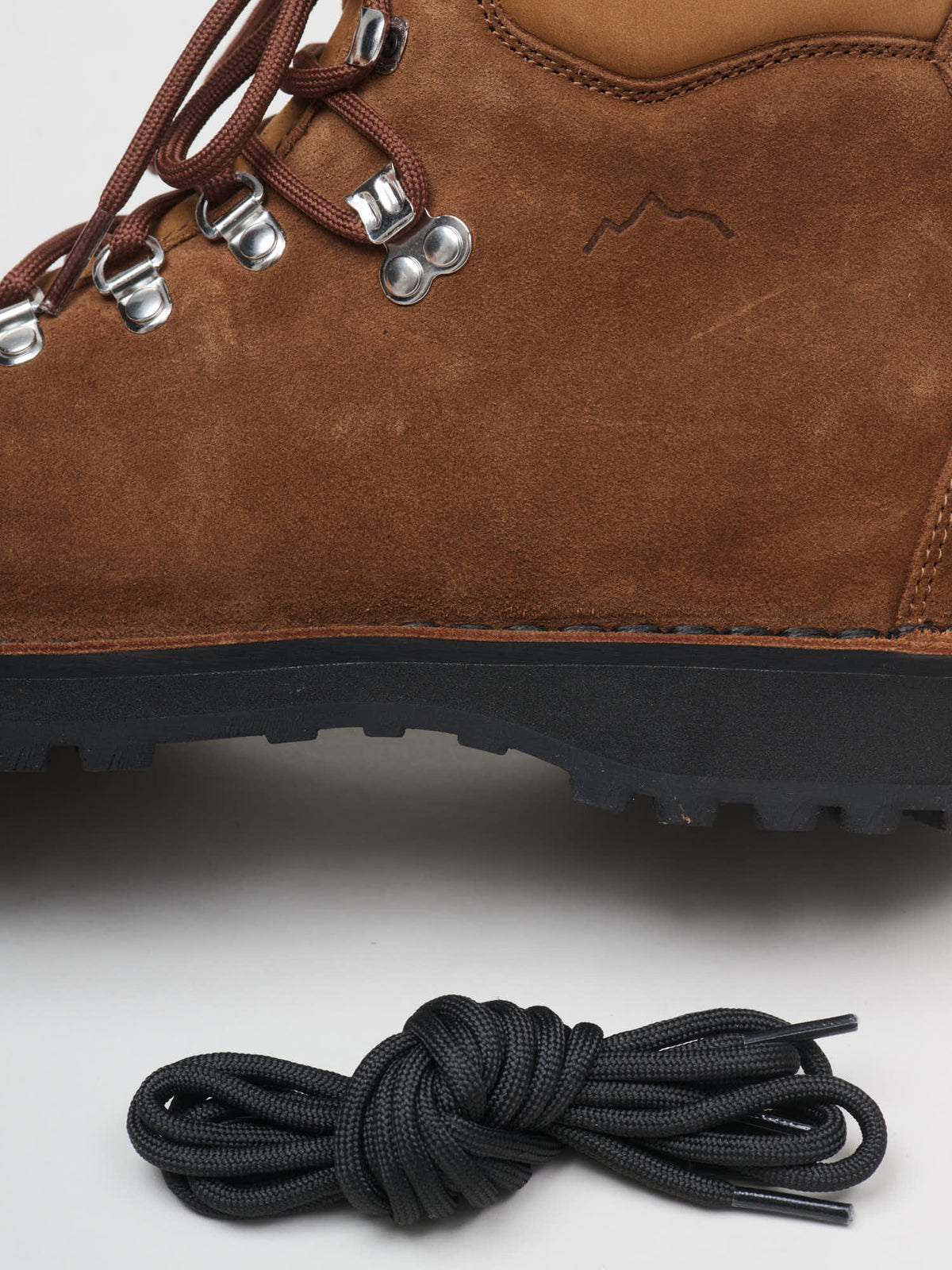 Roccia Vet, Bison Suede