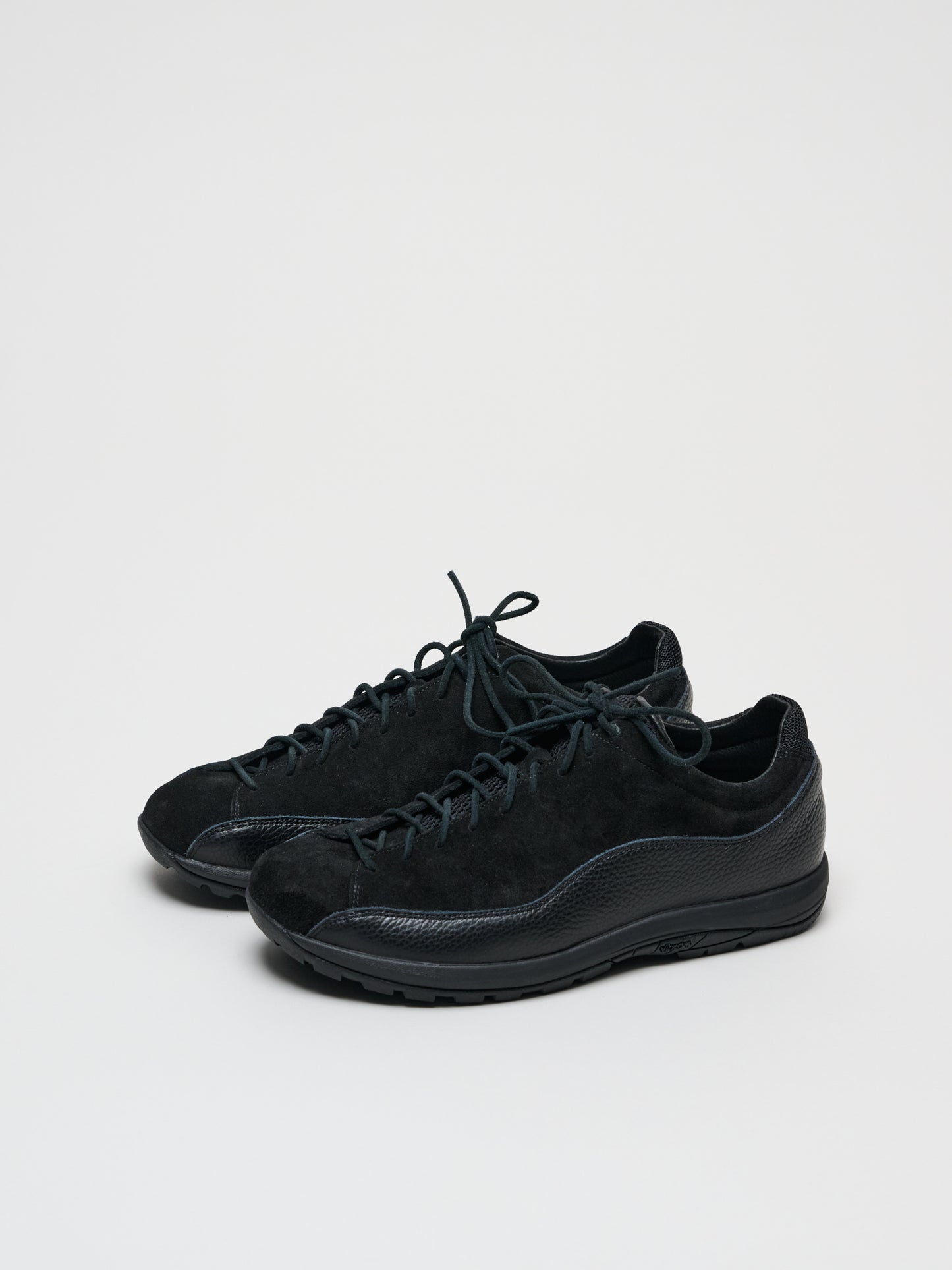 Bardolino, Black Suede