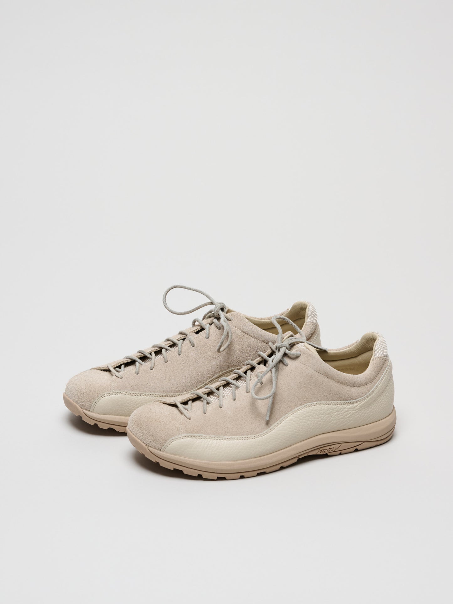 Bardolino, Sesame Suede