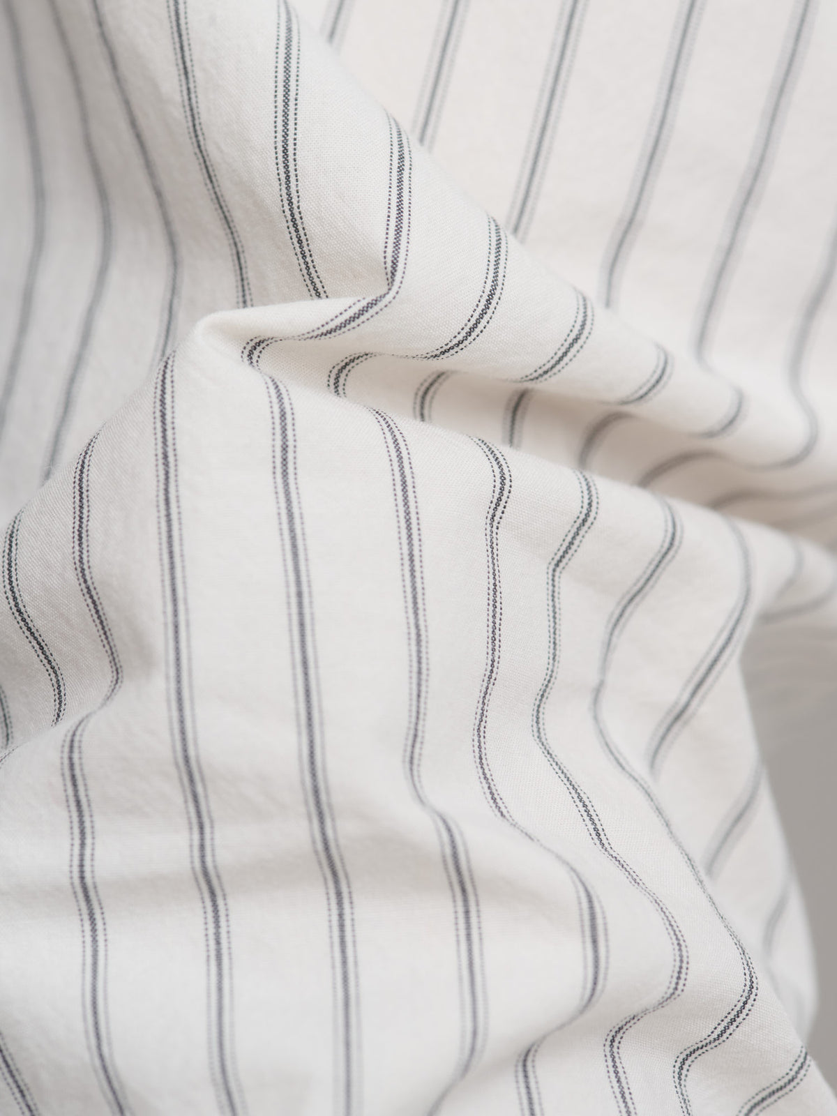 American BD Fine Double Stripe, Charcoal/Ecru