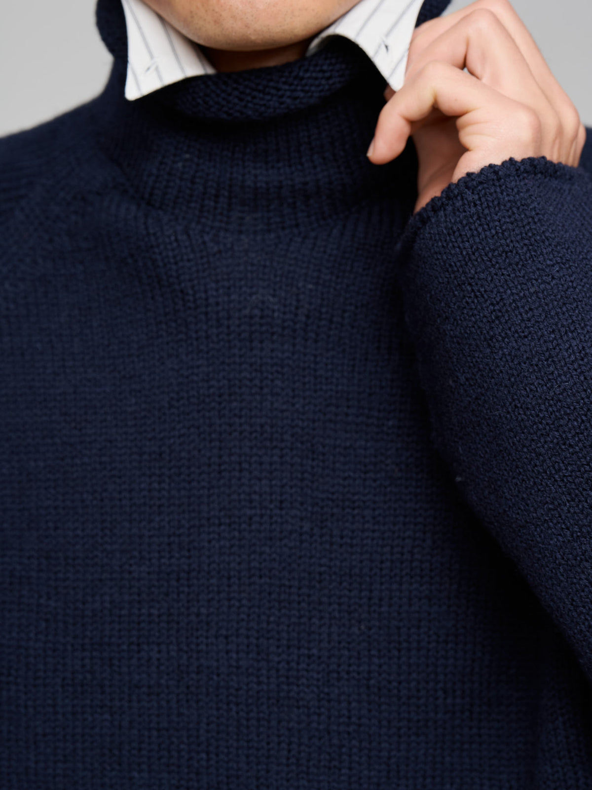 Rolled Edge Roll Neck Dry Merino, Dark Navy