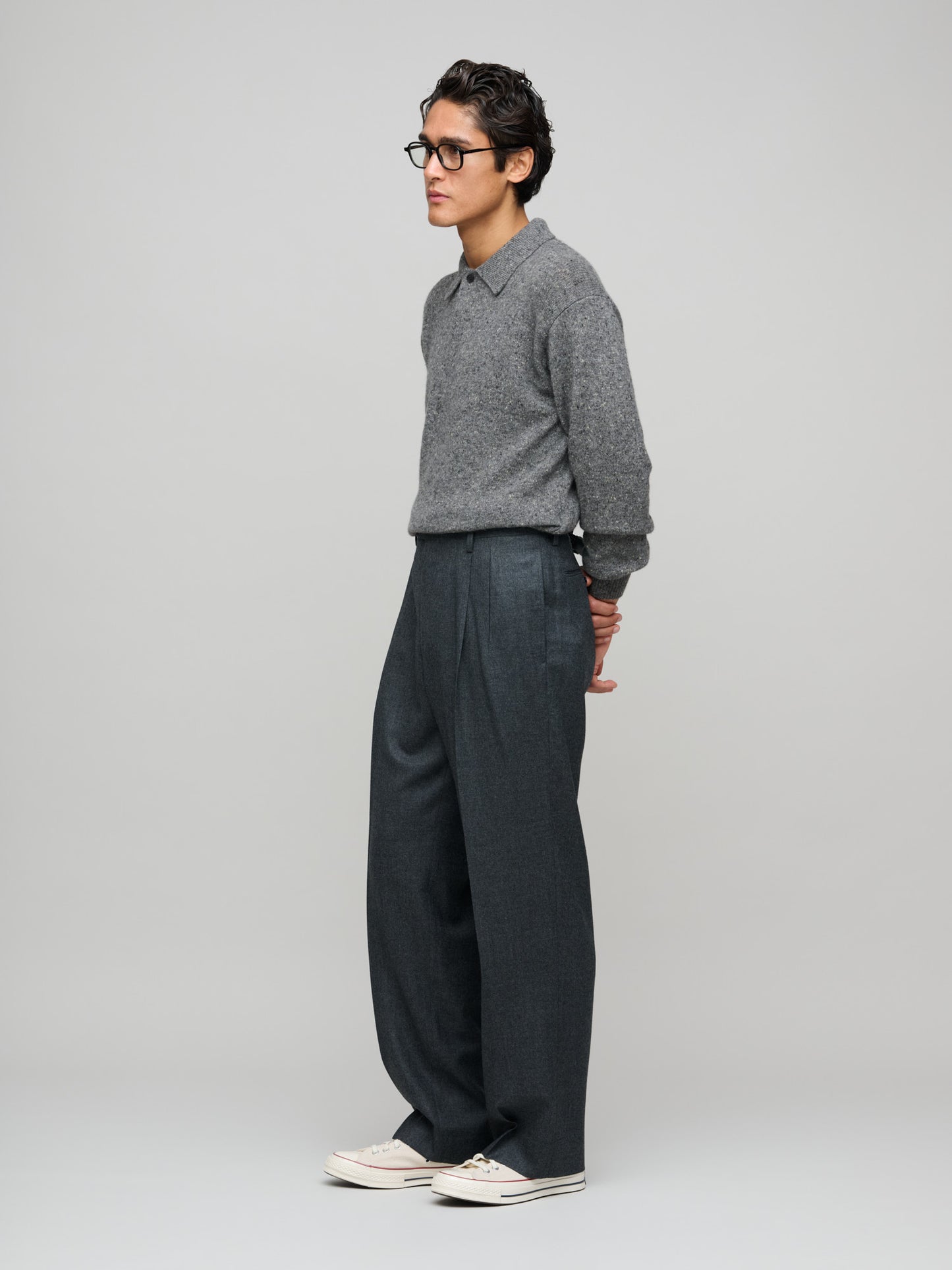 Super Light Wool Two-Tuck Slacks, Top Charcoal