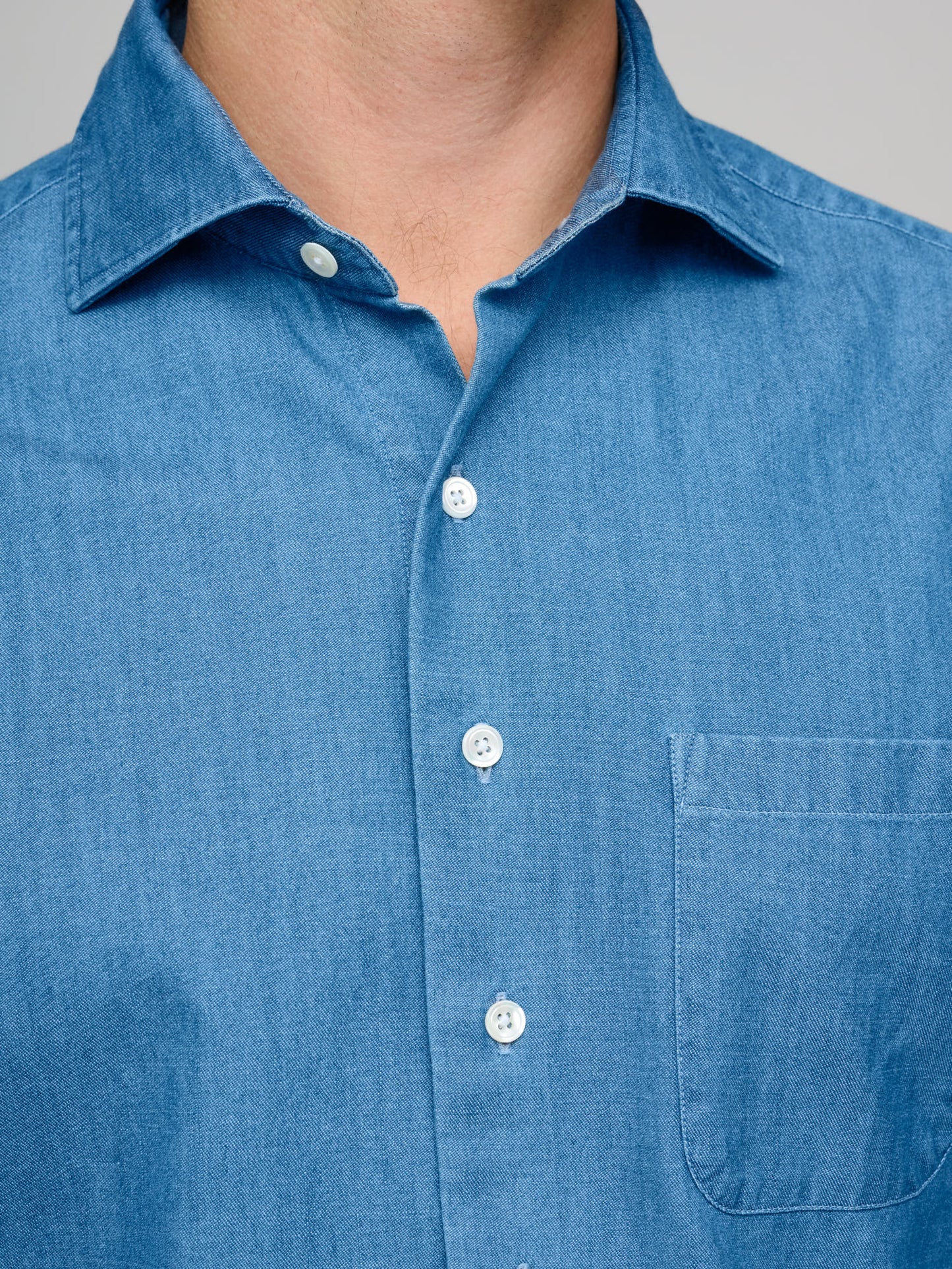 Soft Spread Collar, Chambray