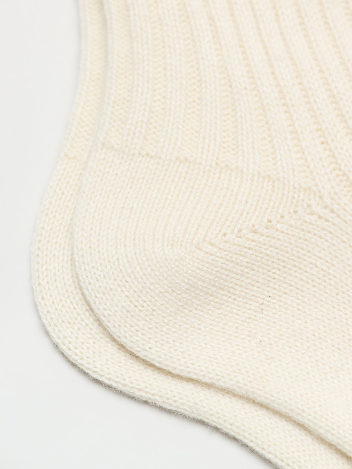 Heavy Ribbed Cashmere Socks, Ivory