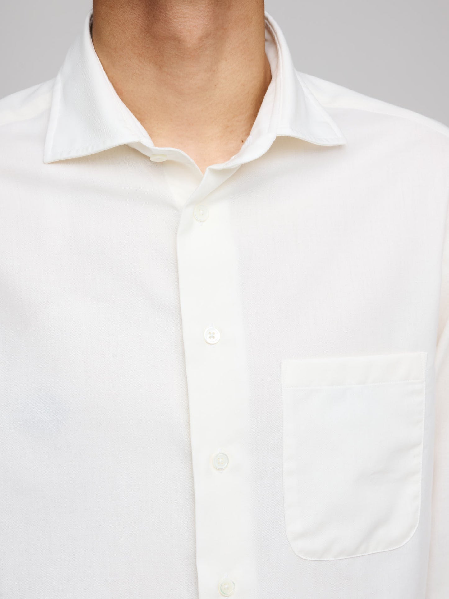 Soft Spread Collar, Ecru